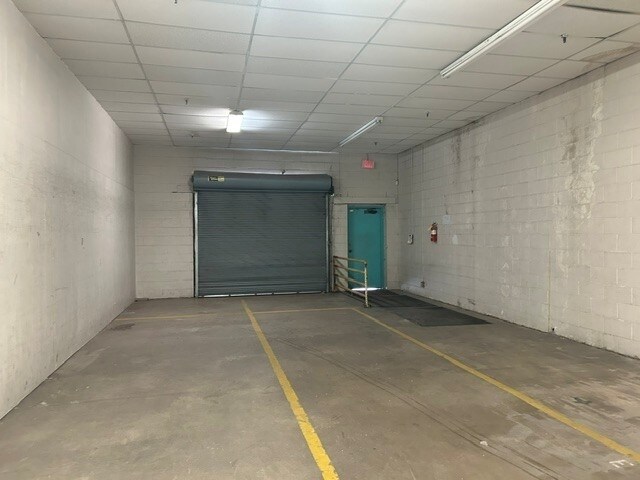 More Photos Of 901 Saint Michaels Dr, Santa Fe Freestanding For Lease