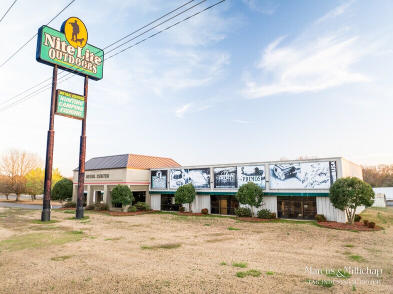 More Photos Of 218 Massengale Rd, Clarksville Warehouse For Sale