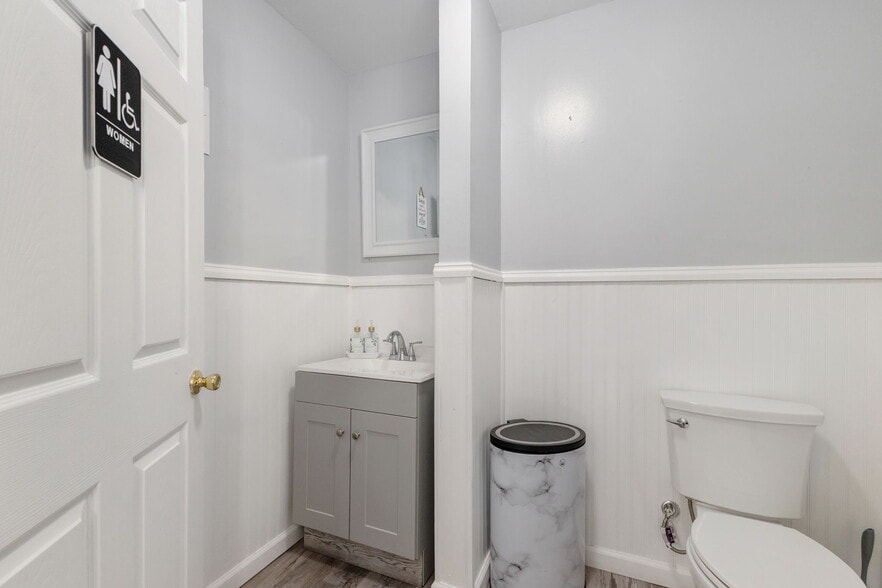 More Photos Of 13 Leonard St, Gansevoort Religious Facility For Sale