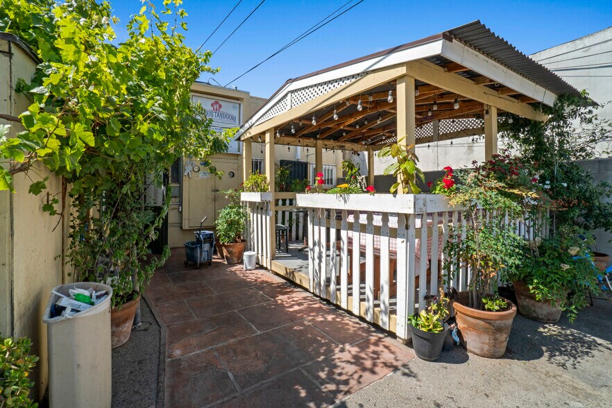 More Photos Of 1807 Pacific Coast Hwy, Lomita Freestanding For Sale