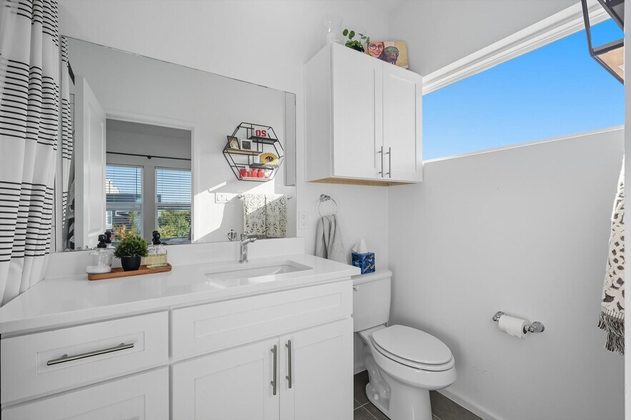 More Photos Of 5647 Live Oak, Dallas Apartments For Sale