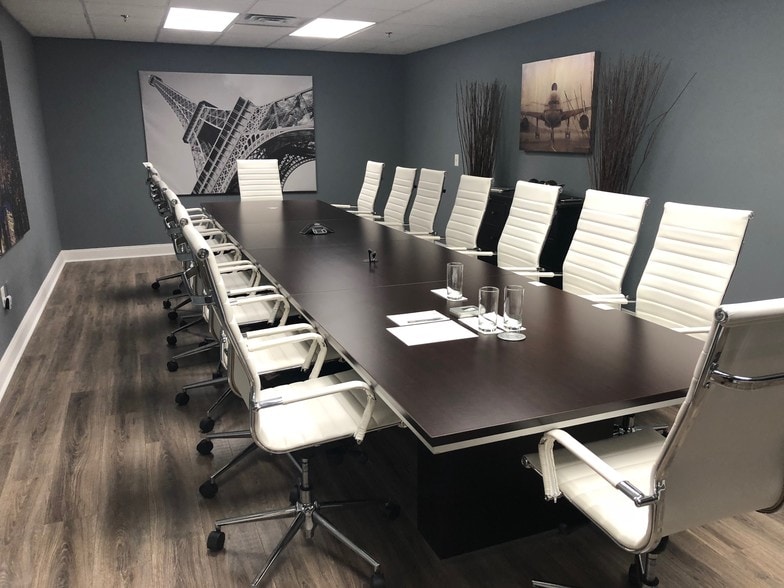 More Photos Of 5 N Olney Ave, Cherry Hill Warehouse For Lease