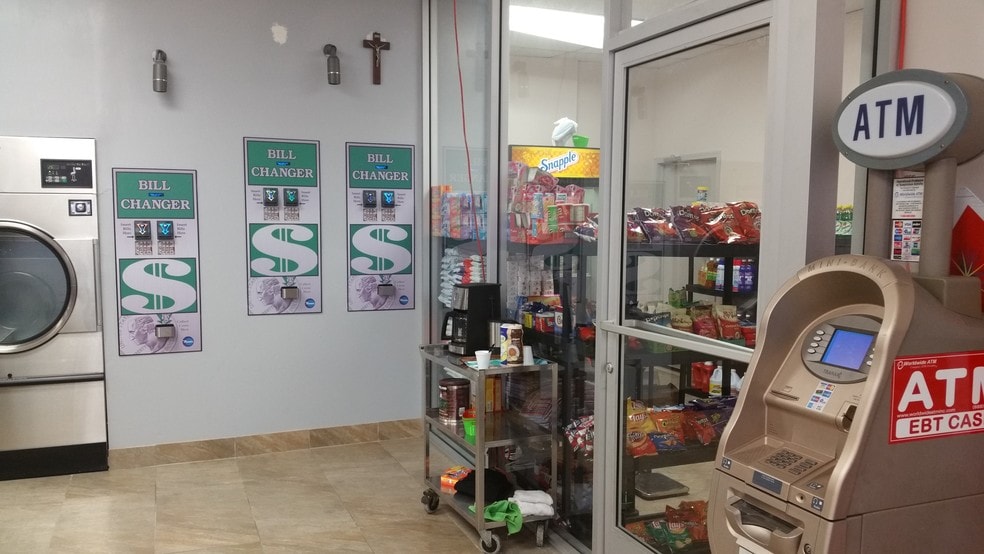 More Photos Of 1110-1112 S Long Beach Blvd, Compton General Retail For Sale