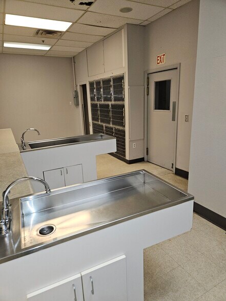 More Photos Of 6017-6025 E McKellips Rd, Mesa Unknown For Lease