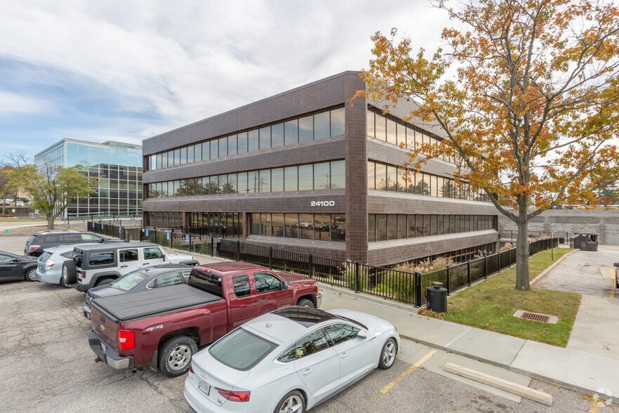 Primary Photo Of 24100 Chagrin Blvd, Beachwood Office For Lease