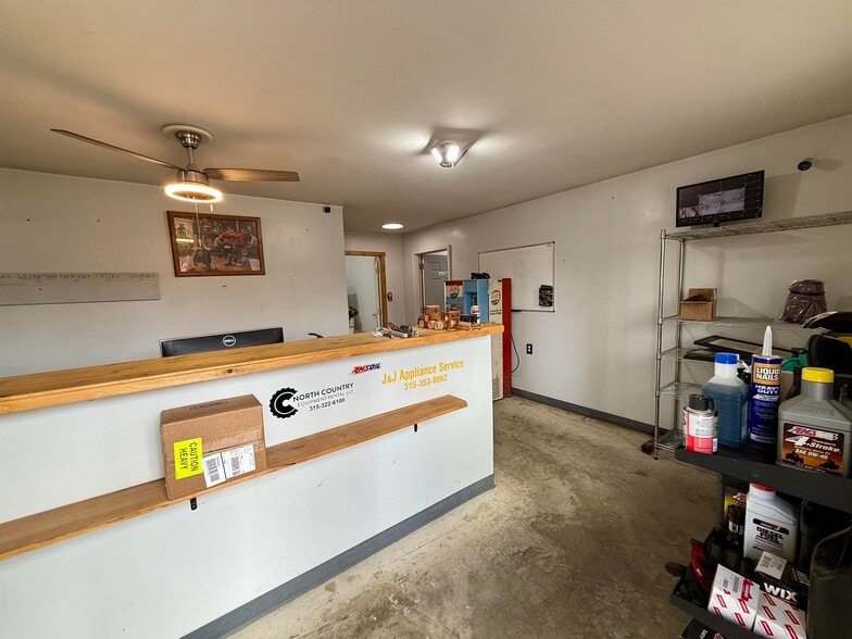 More Photos Of 51 Crane Rd, Winthrop General Retail For Sale