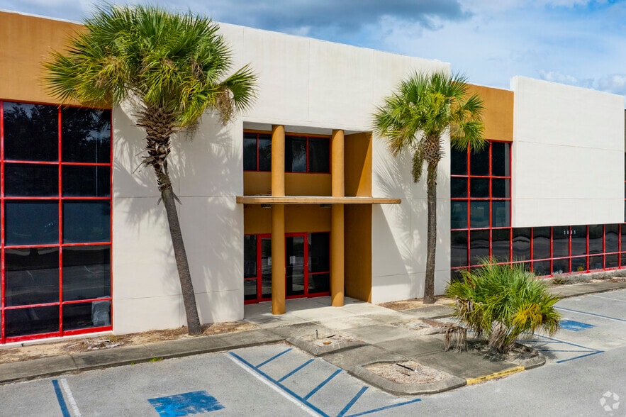More Photos Of 1901 Longleaf Blvd, Lake Wales Warehouse For Sale