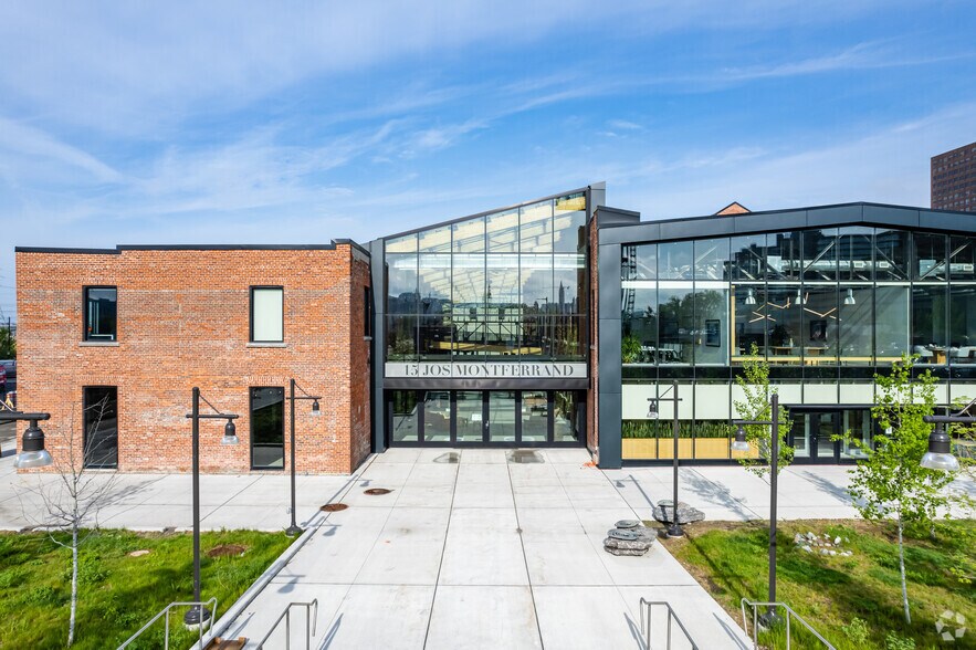 More Photos Of 15 Rue Jos-Montferrand, Gatineau Office For Lease