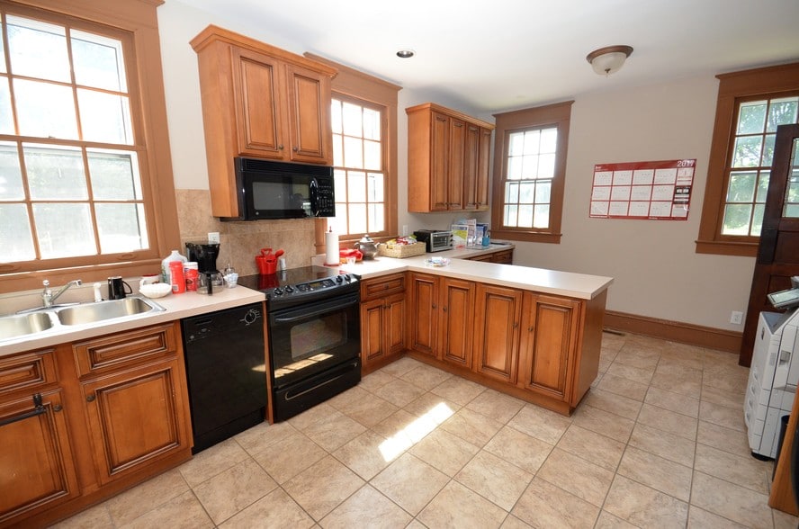 More Photos Of 7504 Summerfield Rd, Summerfield Coworking Space