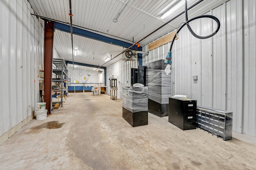 More Photos Of 86 Macarthur Dr, New Bedford Warehouse For Sale