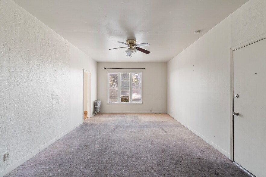 More Photos Of 2100 51st Ave, Oakland Apartments For Sale