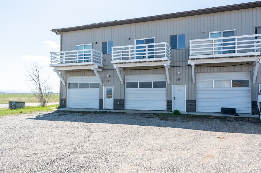 More Photos Of 211 Jetway Dr, Belgrade Flex For Sale