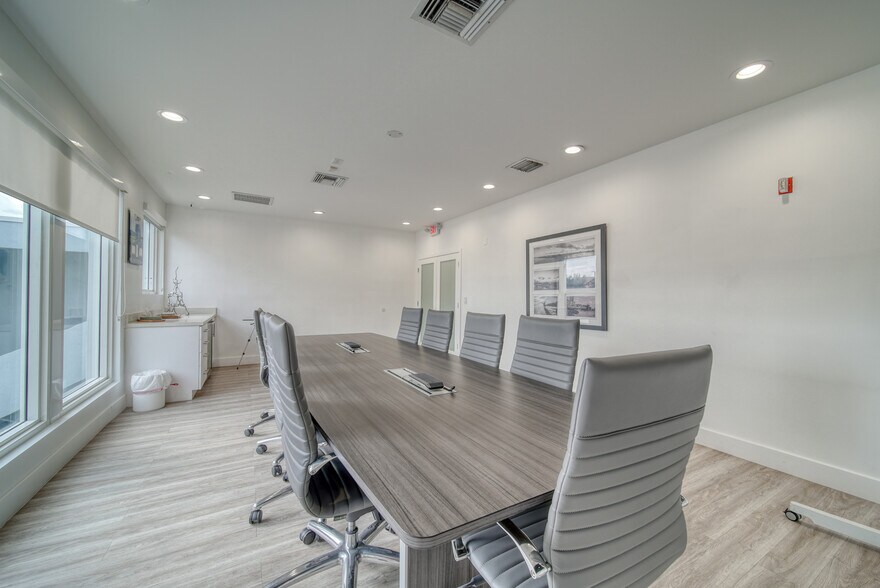 More Photos Of 7500 NW 52nd St, Miami Medical For Lease