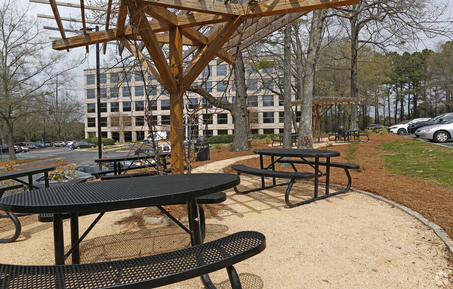 More Photos Of 4020 Westchase Blvd, Raleigh Office For Lease