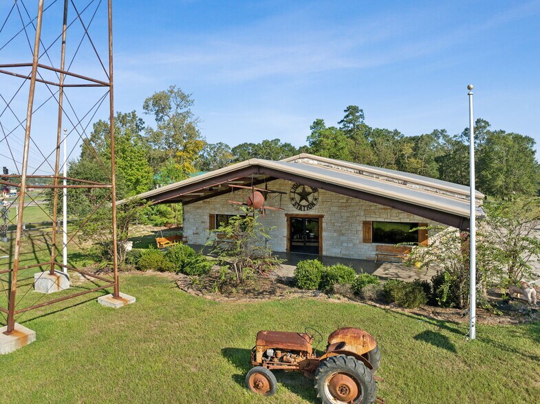 More Photos Of 3344 U S Highway 190 W, Livingston Freestanding For Lease