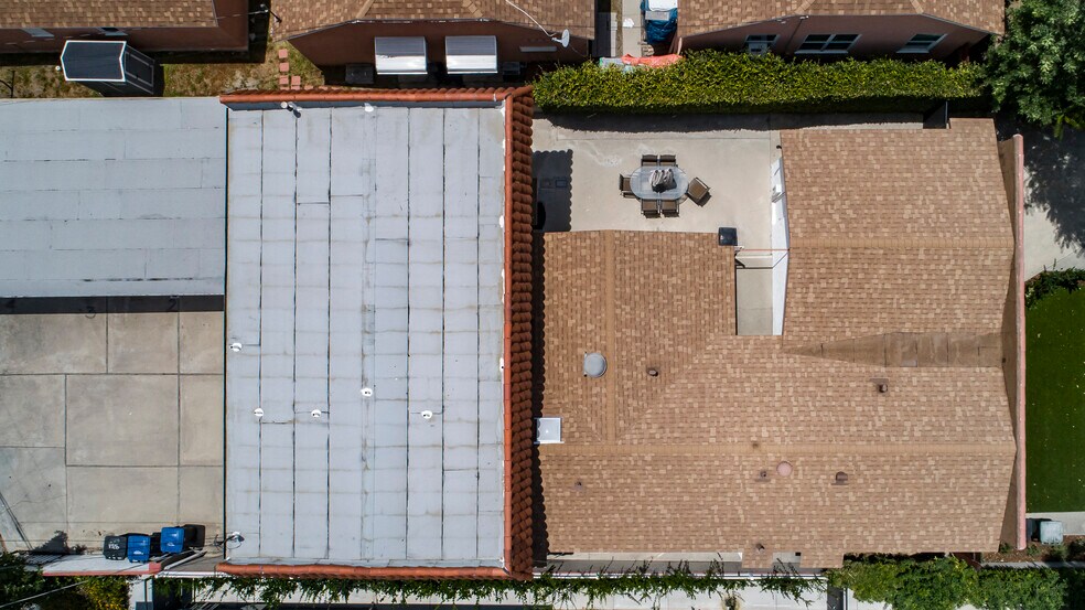 More Photos Of 924 W Clark Ave, Burbank Multifamily For Sale
