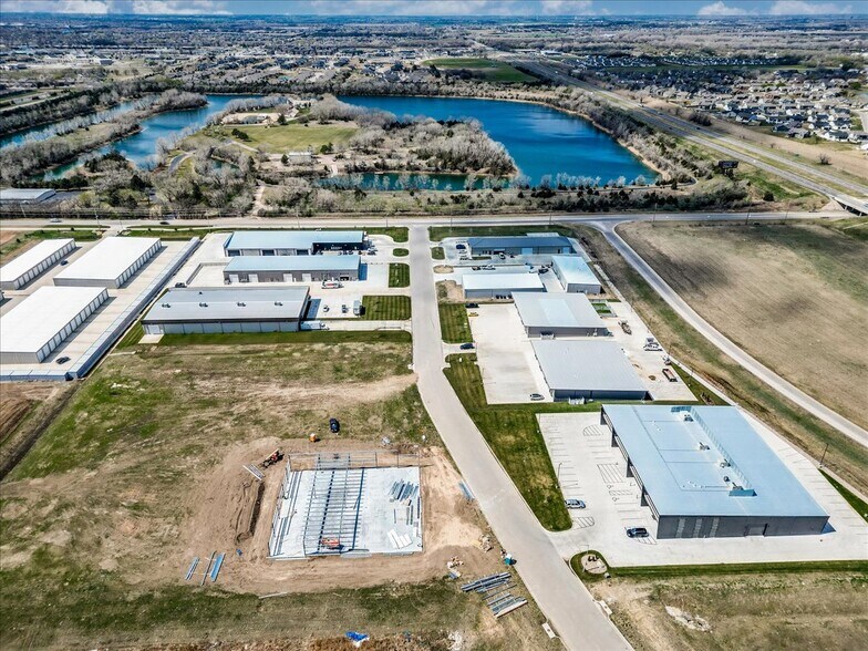 More Photos Of 4078 N Hoover Ct, Wichita Industrial For Sale