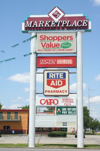 More Photos Of 2220-2252 Ambassador Caffery Pky, Lafayette Supermarket For Lease