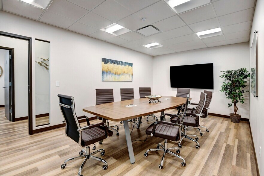 More Photos Of 10250 Idalia St, Commerce City Office For Lease