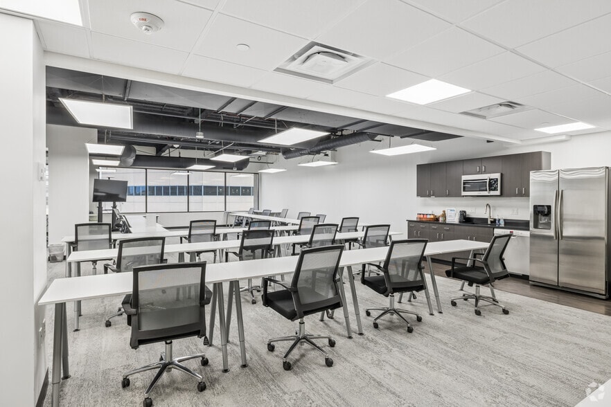 More Photos Of 1630 Welton St, Denver Office For Sale