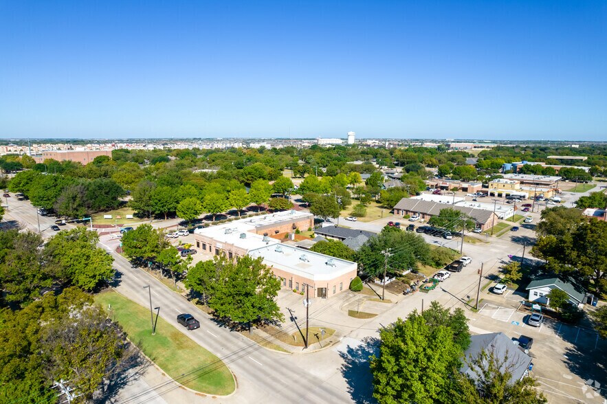 More Photos Of 201-207 S Allen Dr, Allen Office For Sale