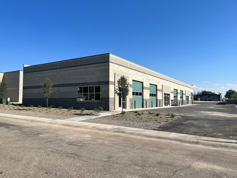More Photos Of 3803 E Newby St, Nampa Flex For Lease