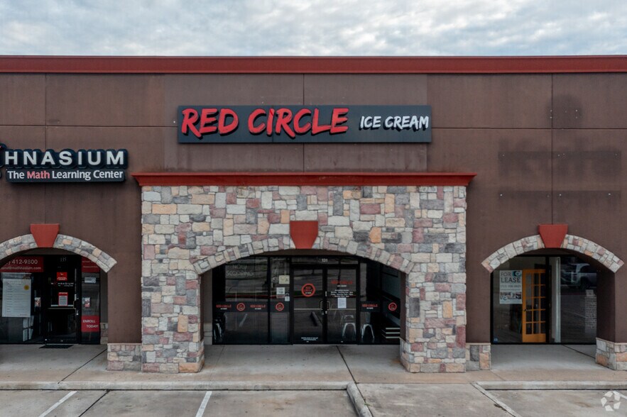 More Photos Of 8201-8209 Broadway St, Pearland Unknown For Lease