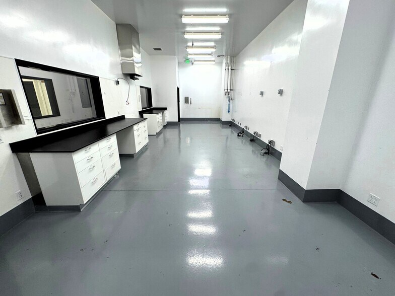 More Photos Of 3585 N Del Sol, Palm Springs Unknown For Lease