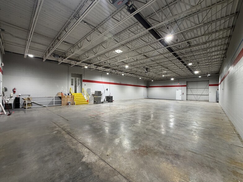 More Photos Of 385-387 Industrial Dr, Mount Juliet Warehouse For Lease