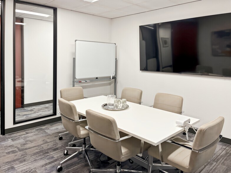 More Photos Of 10655 NE 4th St, Bellevue Coworking Space