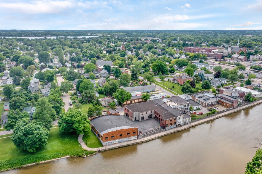 More Photos Of 425 E Front St, Monroe Manufacturing For Lease