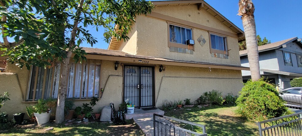 More Photos Of 1908 E Coral Ave, Orange Apartments For Sale