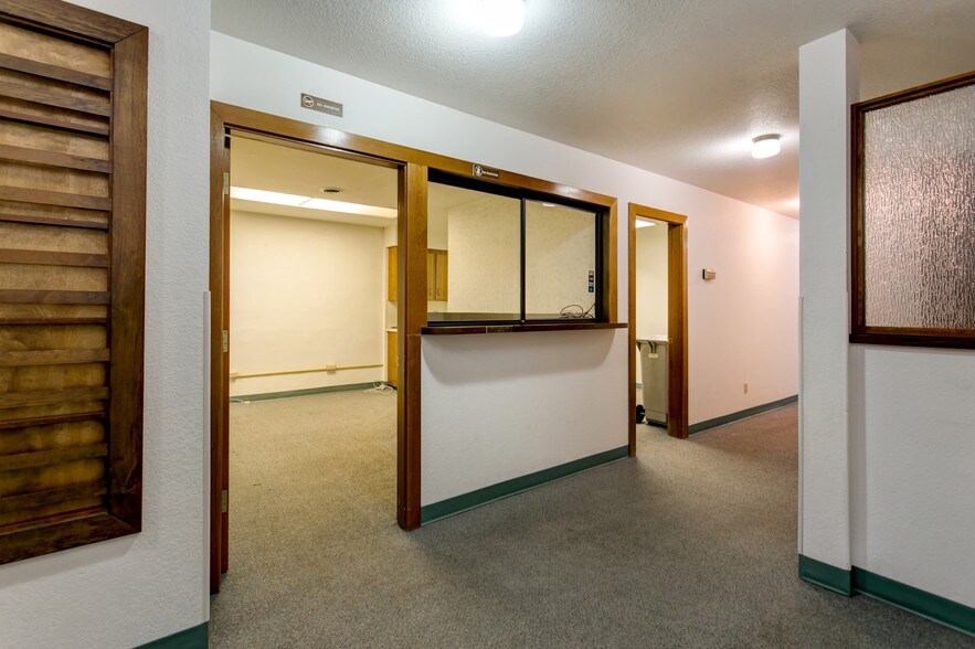 More Photos Of 700-702 George Washington Way, Richland Storefront Retail Office For Lease