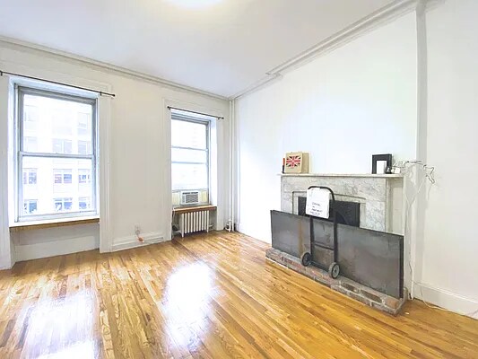 More Photos Of 402 W 22nd St, New York Apartments For Sale