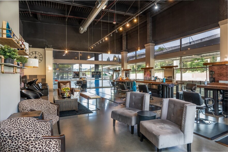 More Photos Of 1515 Dock St, Tacoma Apartments For Sale