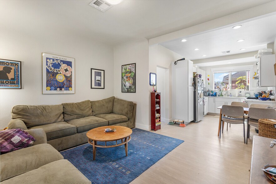 More Photos Of 823-825 55th St, Oakland Apartments For Sale
