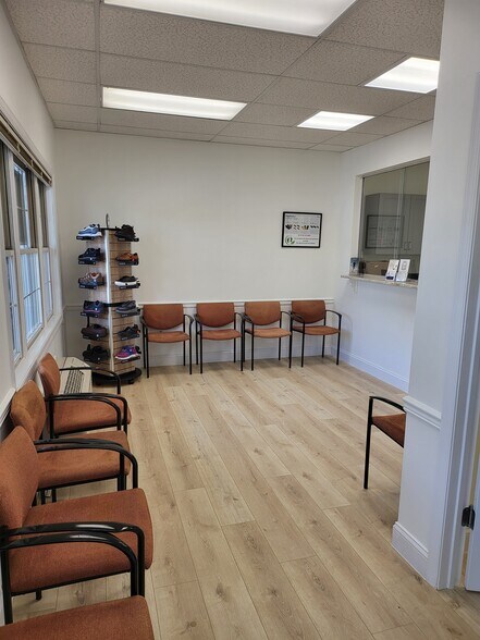 More Photos Of 41 Bridge St, Metuchen Office For Lease