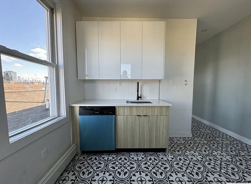 More Photos Of 239 Halladay St, Jersey City Apartments For Sale