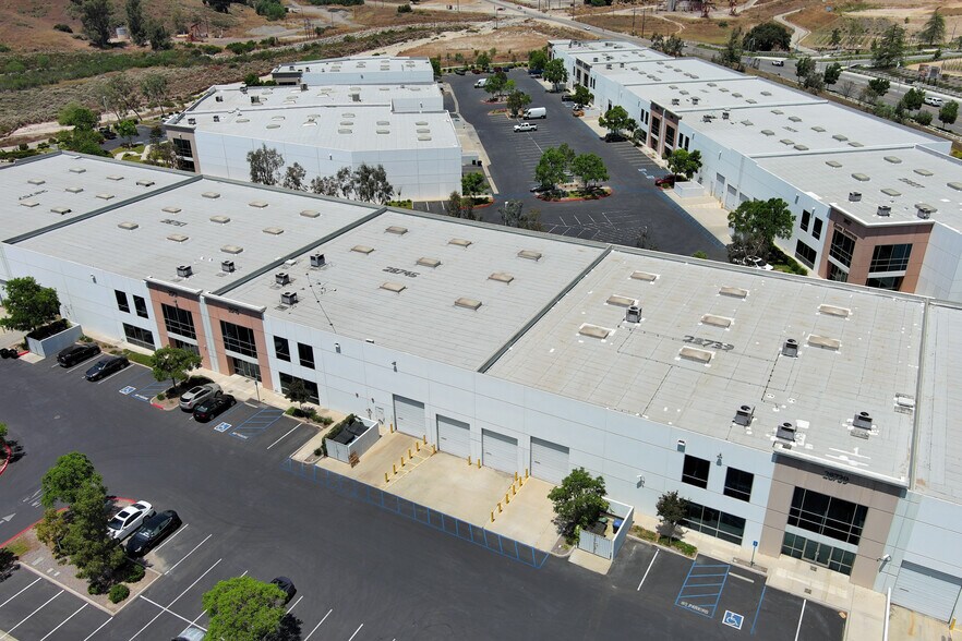 More Photos Of 28751 Industry Dr, Valencia Warehouse For Lease