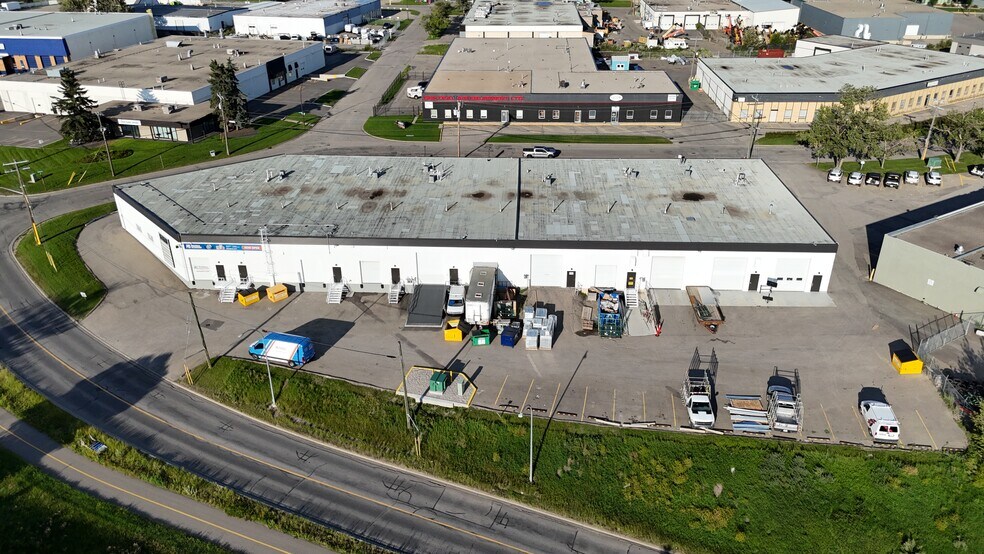 More Photos Of 1301-1313 Hastings Cres SE, Calgary Warehouse For Sale