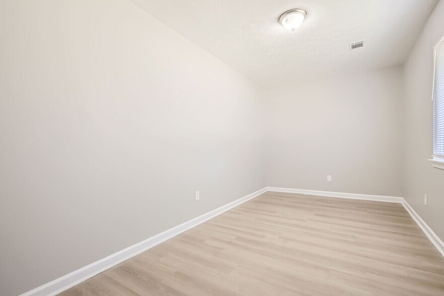 More Photos Of 2638 Fieldstone View Ln SE, Conyers Apartments For Sale