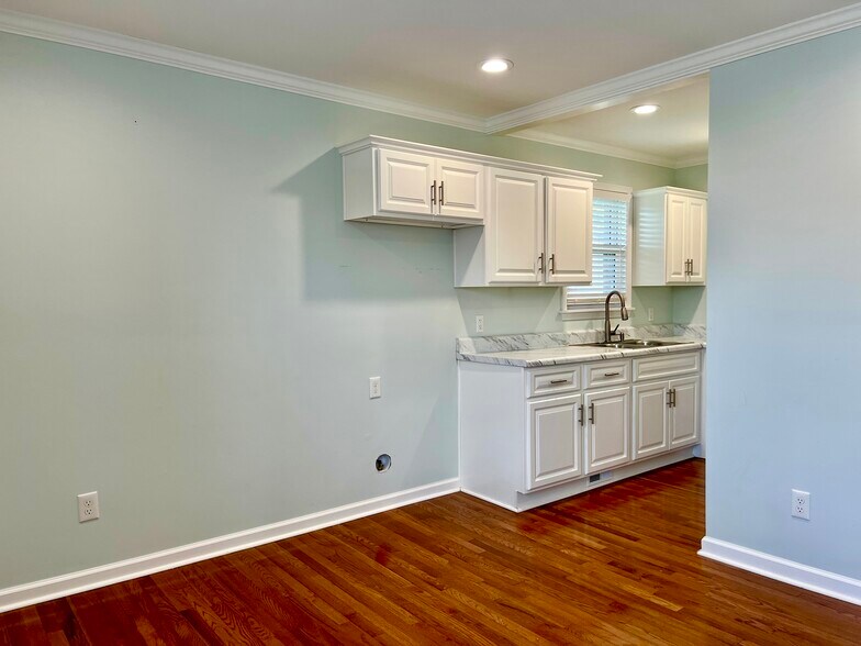 More Photos Of 103 N High St, Franklin Office Residential For Sale