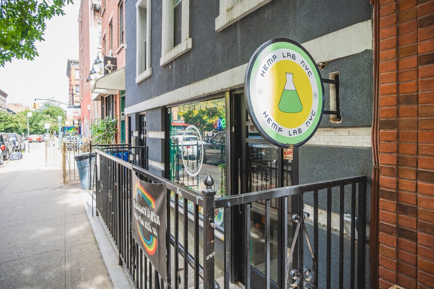 More Photos Of 128 India St, Brooklyn Storefront Retail Residential For Sale