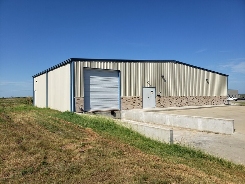 More Photos Of 7380 International Ct, Bartlesville Warehouse For Sale