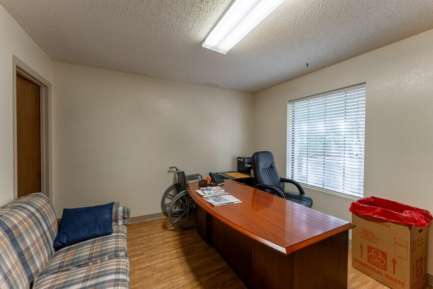 More Photos Of 2003 Medical Pky, San Marcos Medical For Sale