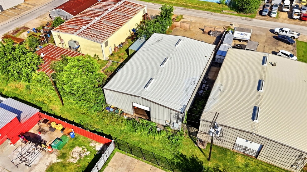 More Photos Of 1307 Illinois Ave, South Houston Warehouse For Sale