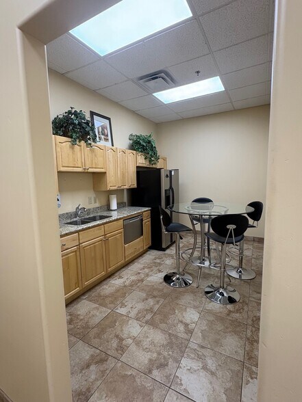 More Photos Of 20634 N 28th St, Phoenix Warehouse For Sale