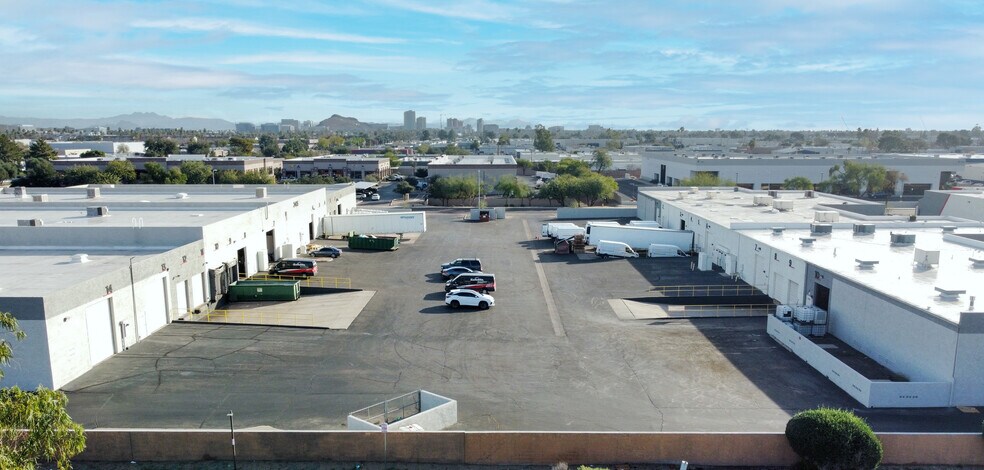 More Photos Of 912 S Park Ln, Tempe Unknown For Lease