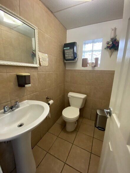 More Photos Of 2722 Easton Ave, Bethlehem Restaurant For Sale