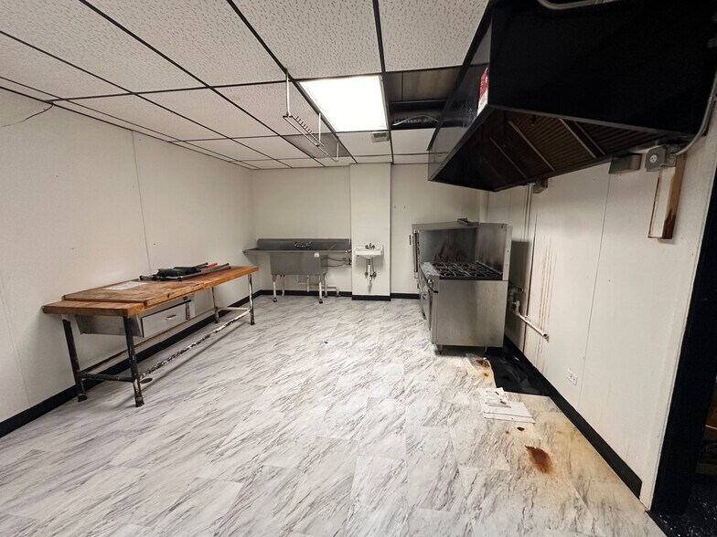 More Photos Of 8350 S 88th Ave, Justice Restaurant For Sale